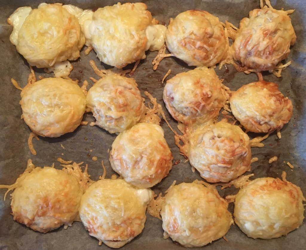 Rezept für herzhafte Blätterteig-Taler